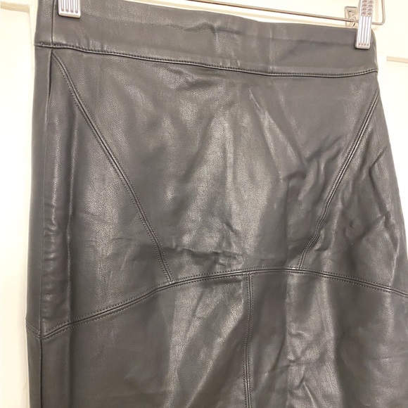 Vegan leather skirt - Picture 3 of 11